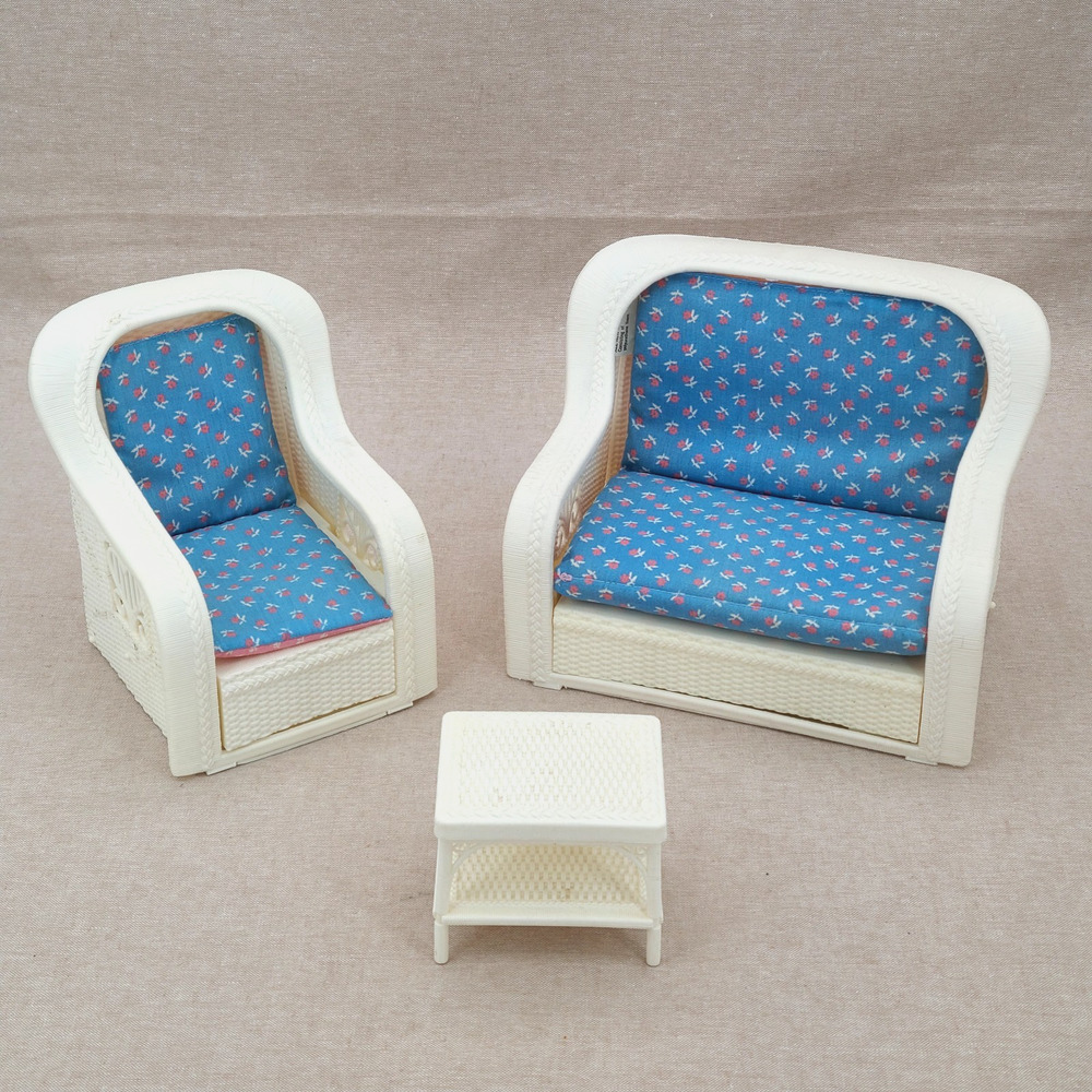 Vintage 1983 Mattel Barbie Dream House Wicker Living Room Set Cushions sofabed